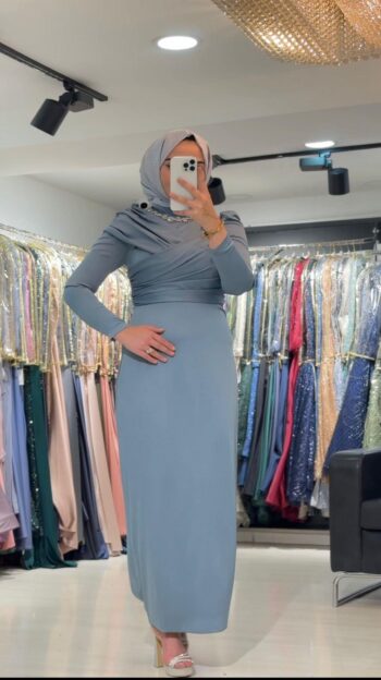 Hennin Yaka Taş Detaylı Kalem Elbise-4729