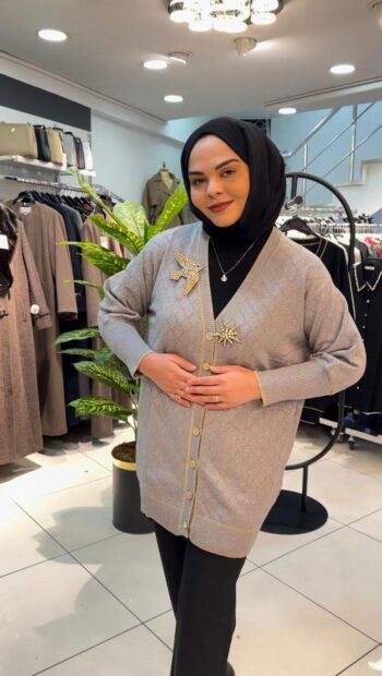 Ghisa Yaka Broşlu Hırka-3698