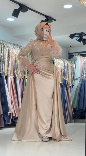 Suenna Kolları Otriş Detaylı Saten Abiye Elbise-243