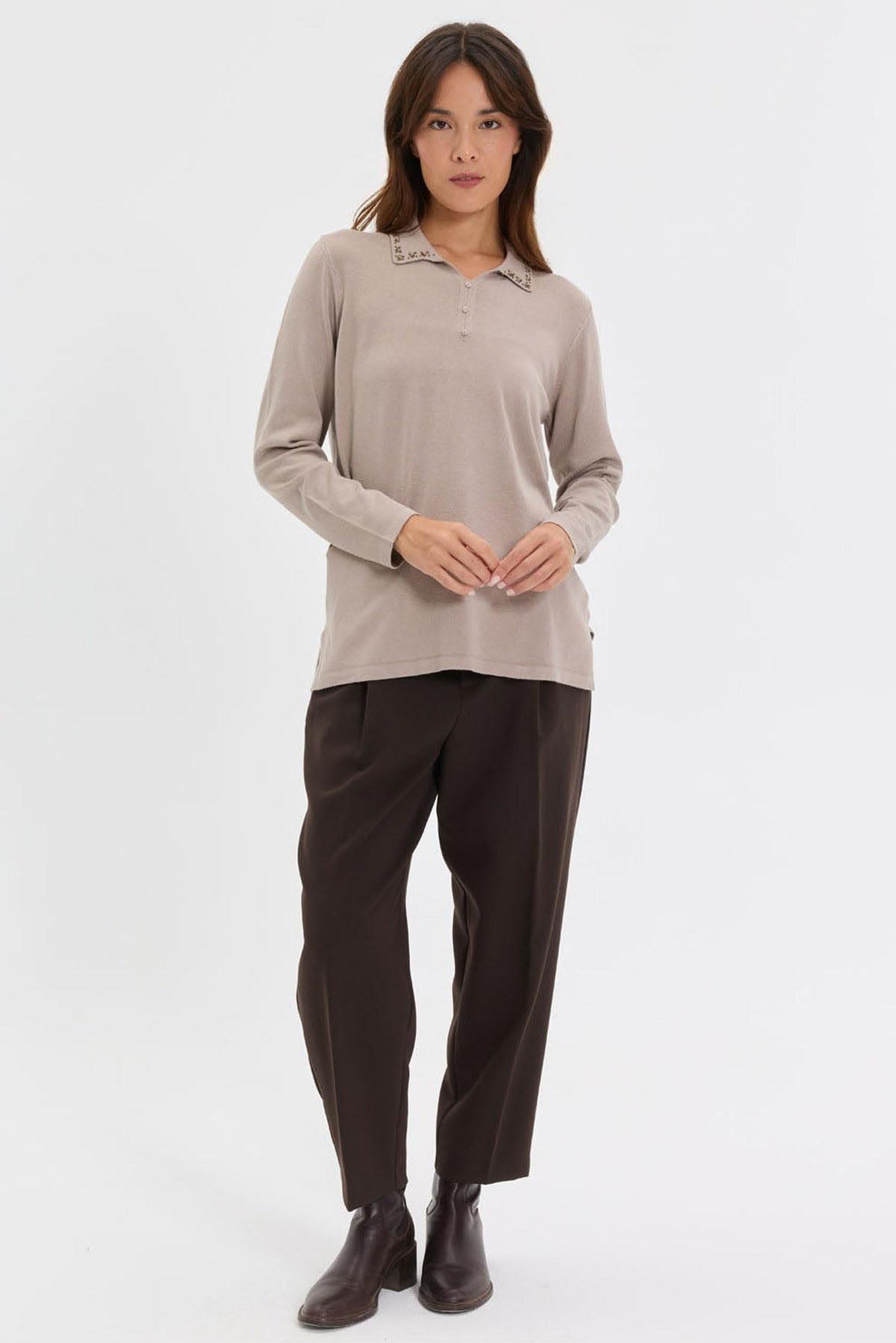 desen-triko-kadin-polo-yaka-yakasi-boncuk-islemeli-likrali-bluz-26656-3111.jpg